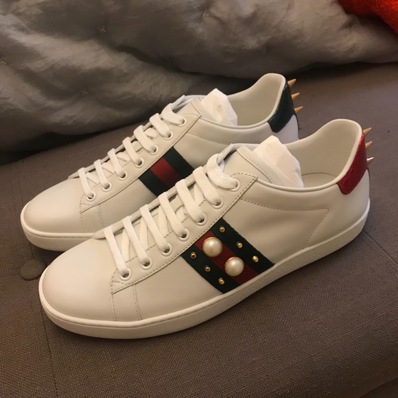 gucci tennis shoes with pearls